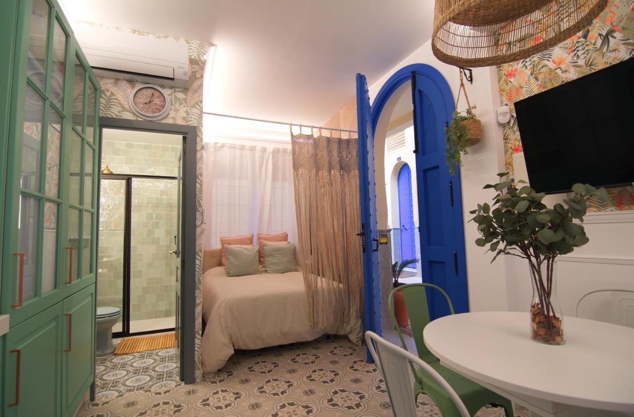 Mara'S Apartments Torremolinos La Mar - Beachfront Tiny House - Bajondillo Zewnętrze zdjęcie